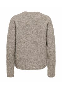 Pull en laine brun clair texturé à manches longues vu de dos, avec un col rond et une coupe décontractée.