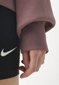 Nike Sportswear SPORTSWEAR PHOENIX FLEECE - Pulover s kapuco - smokey mauve/black