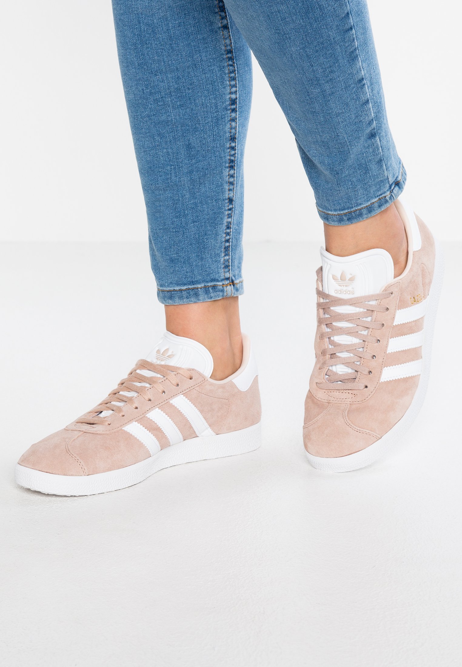 اخلاق ترشيح كرتون zalando adidas 