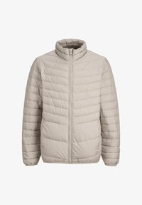 Nevybráno, atmosphere