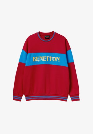 Felpa rossa e blu con polsini e orlo a coste, con logo "BENETTON" giallo al centro. Realizzata in tessuto misto cotone con scollo rotondo.