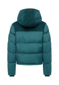 Tirkis puffjakke med hette foret med cord og teksturert øvre panel. Har elastiske mansjetter og en kortere design. Glatt finish.