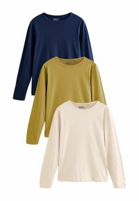Tre langærmede t-shirts vist: marineblå, olivengrøn og creme. Hver har en rund halsudskæring og blødt, glat stof.