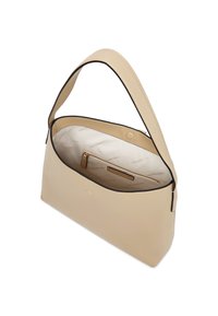 Beige bőr válltáska fekete kiegészítőkkel. Simább textúra, széles nyílás, egy cipzáras zseb belül, minimalista dizájn.