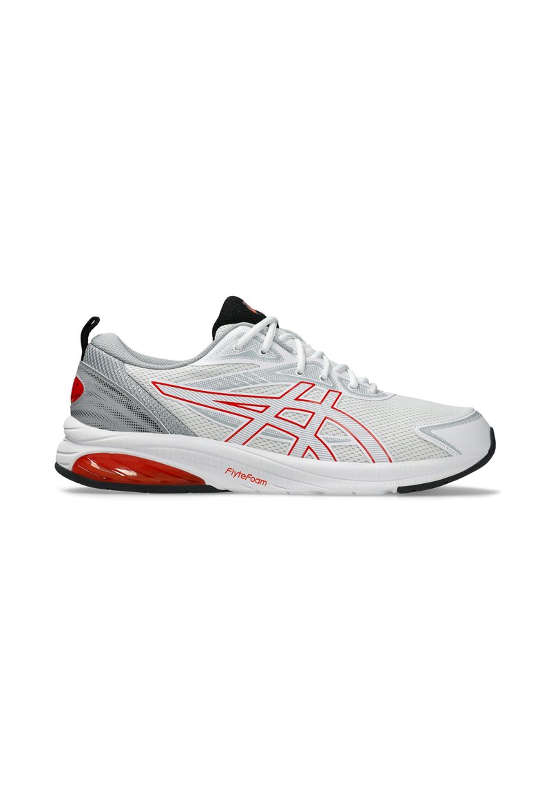 Weißer Sportschuh mit einem strukturierten Mesh-Obermaterial, roten Akzenten, FlyteFoam-Dämpfung und einem schwarzen Fersenbereich, der ein schlankes Design aufweist.