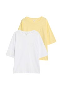 Katoenen T-shirts in wit en geel, met korte mouwen, ronde halslijnen en een subtiel logo op de voorkant. Zacht, ontspannen pasvorm.