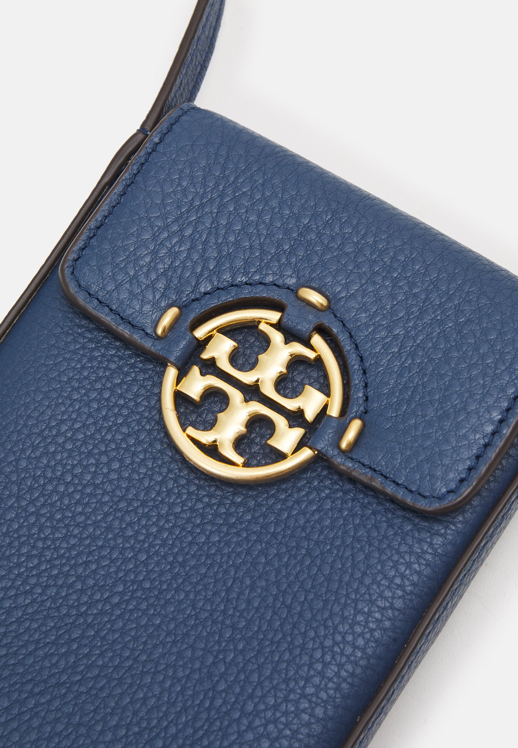 tory burch miller phone case