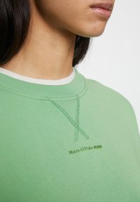 Marc O'Polo DENIM CREWNECK - Sweatshirt - medium green_multi