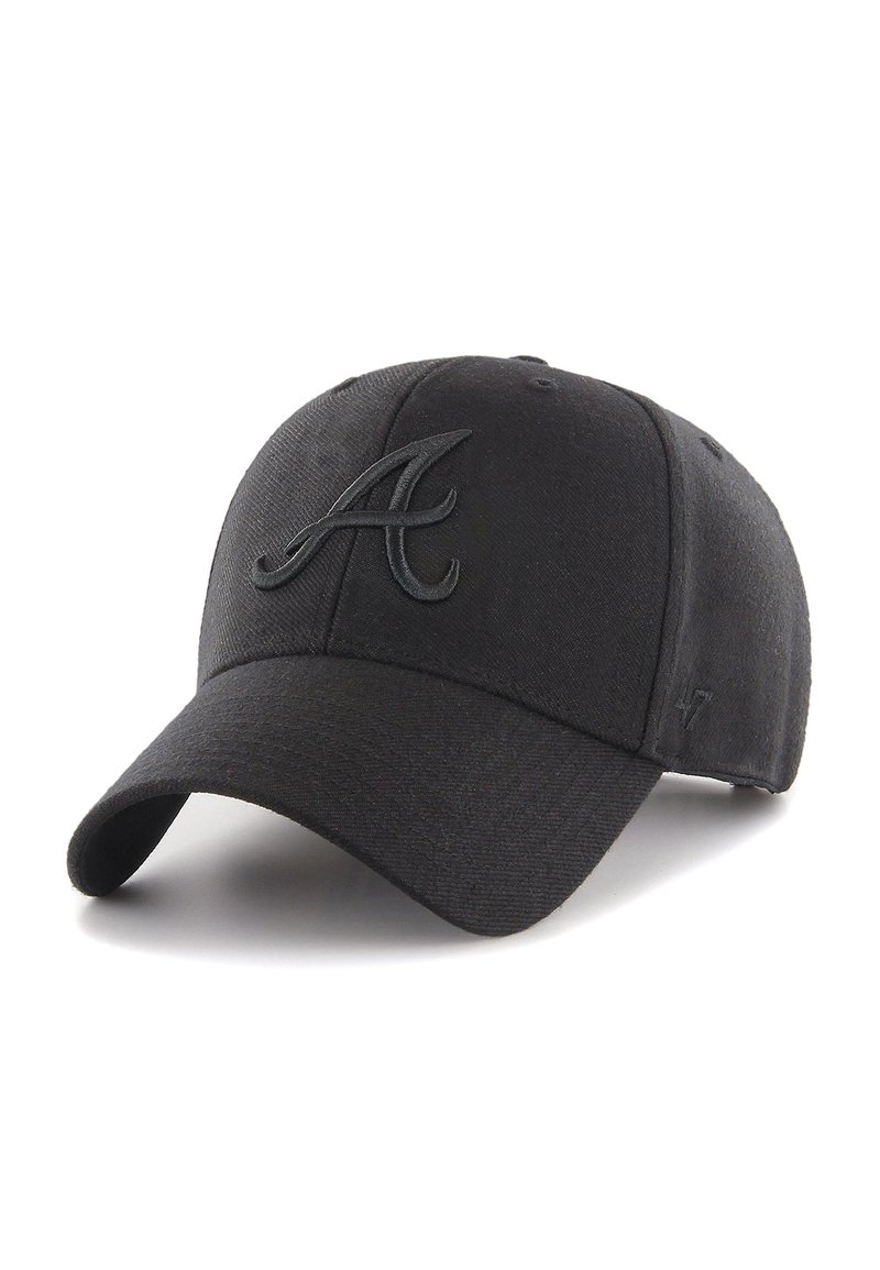 Casquette de baseball noire avec un design structuré, présentant un logo en relief de la lettre "A" noire sur le devant et une visière courbée. Tissu texturé.