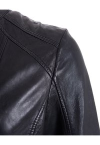 JCC Nahkatakki - black
