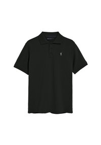 Svart polo t-shirt i bomull, med krage, tre knappar och en liten broderad logotyp på vänster bröst. Normal passform med sidofickor.