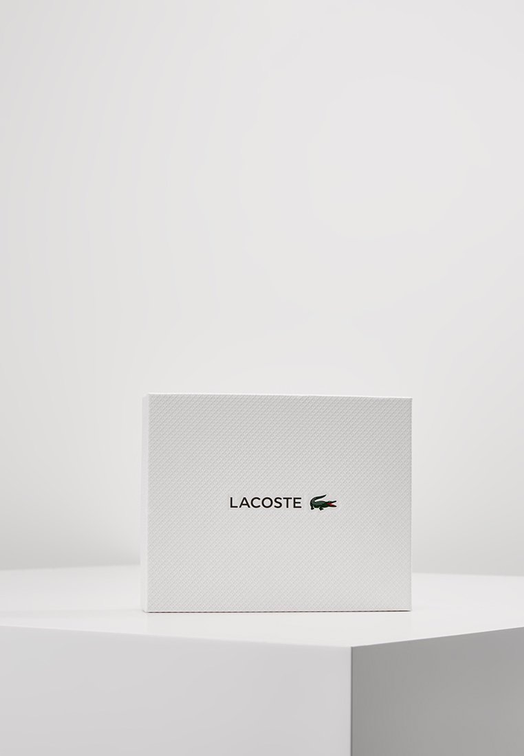 Herren Geldbörsen | Lacoste CREDIT CARD HOLDER Geldbörse dark brown/dunkelbraun - NT44073 Herren Geldbörsen | Lacoste CREDIT CARD HOLDER Geldbörse dark brown/dunkelbraun - NT44073