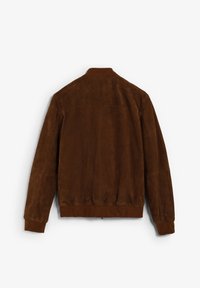 Chaqueta de ante marrón con cuello acanalado, puños elásticos y cintura. Presenta una textura suave y un diseño limpio. Se muestra la vista trasera.