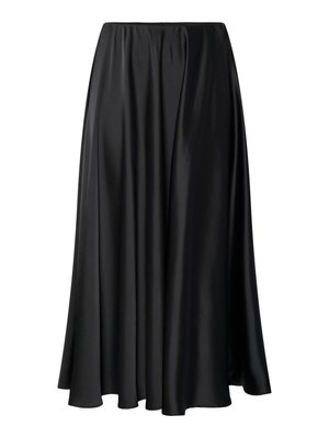 Zwarte maxi rok van gladde stof, met een elastische tailleband, een volle silhouet en een vloeiende zoom zonder zichtbare patronen of details.