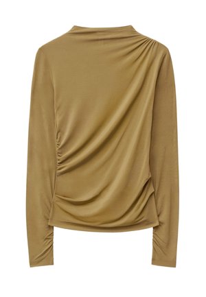 Langärmeliges Oberteil aus weichem, olivbraunem Stoff mit raffinierten Falten am Rücken, die eine drapierte Textur und Form erzeugen.