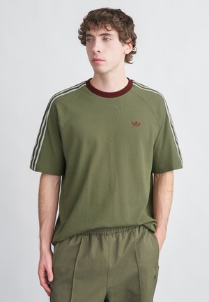 T-shirt con stampa - olive strata