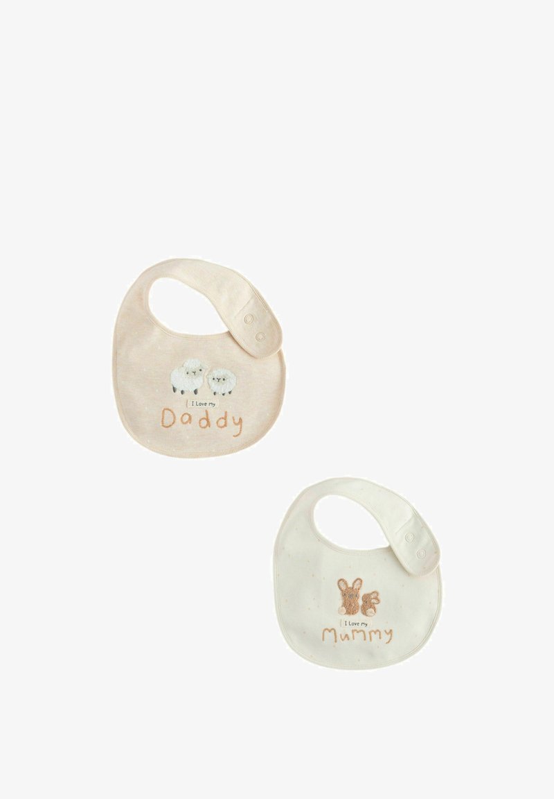 Dos baberos para bebé con cierres de presión, uno beige con dos ovejas y "I love my Daddy,", el otro crema con un conejito y "I love my Mummy."