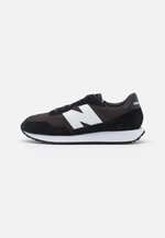new balance 237 triple black