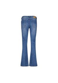 Uitlopende blauwe denim jeans met een middelhoge taille, voorzien van twee achterzakken en een gladde afwerking op de stof.