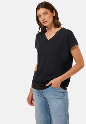 - T-shirt basic