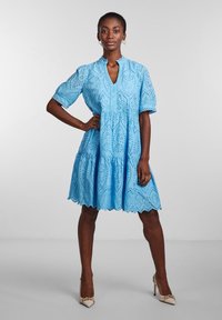 YAS HOLI - Dnevna haljina - ethereal blue