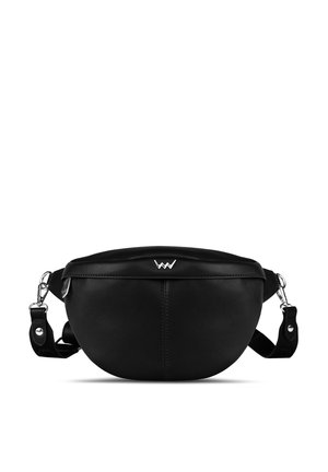 Schwarze Leder-Belttasche in runder Form, mit Reißverschluss, silbernen Beschlägen und Logo-Akzent auf der Vorderseite. Mit verstellbarem Riemen.