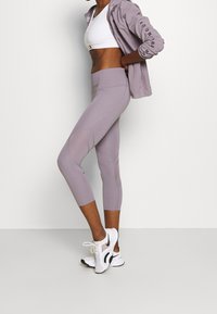Under Armour Tights - purple