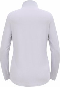 Hellgraues Langarmhemd mit hohem Kragen, glatter Textur und leicht taillierter Form. Es hat keine sichtbaren Muster oder Hardware.