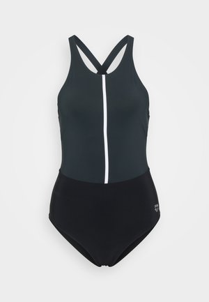 Czarny jednoczęściowy strój kąpielowy z plecami w stylu racerback, z białą pionową stripe i kontrastującą czarną dolną częścią. Gładka faktura.