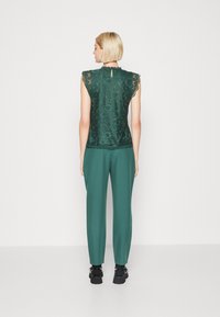 Pieces PCOLLINE  - Tops - trekking green