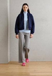 Thumbnail Image 2