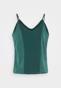 Top camisole vert sans manches avec fines bretelles réglables et un col en V subtil, posé à plat sur un fond clair.
