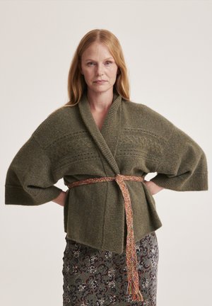 CAROL - Cardigan - ivy green