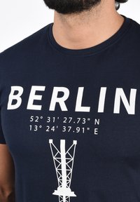 Solid SDCIMO - T-shirts print - insignia blue