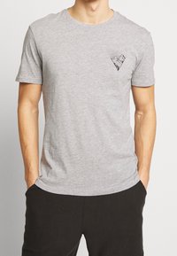 Pier One Triko s potiskem - mottled grey