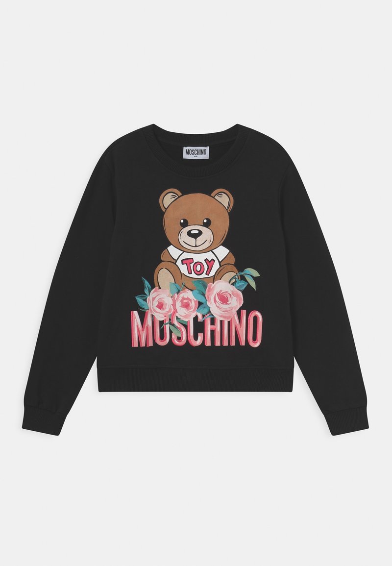 Schwarzer Pullover mit einer Grafik eines braunen Teddybären mit dem Schriftzug "TOY" und rosa Rosen. Darunter das "MOSCHINO"-Logo in kräftigem Pink.