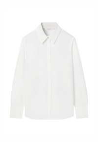 Chemise blanche à manches longues avec col classique, fermeture boutonnée à l'avant et tissu en coton lisse. Présente des poignets structurés et un design épuré.