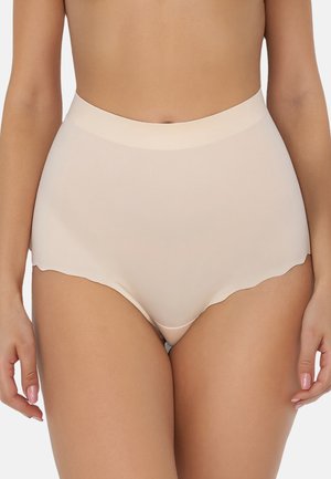 Mutande beige a vita alta realizzate in un tessuto liscio e elastico. Presentano un bordo ondulato e un design senza cuciture per garantire il massimo comfort.