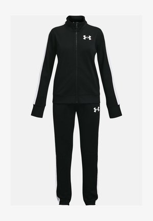 Schwarzer sportlicher Trainingsanzug aus weichem Stoff, bestehend aus einer Jacke mit Reißverschluss und hohem Kragen sowie weißen Seitenstreifen, kombiniert mit passenden Hosen.
