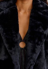 PULL&BEAR Vinterfrakke - black