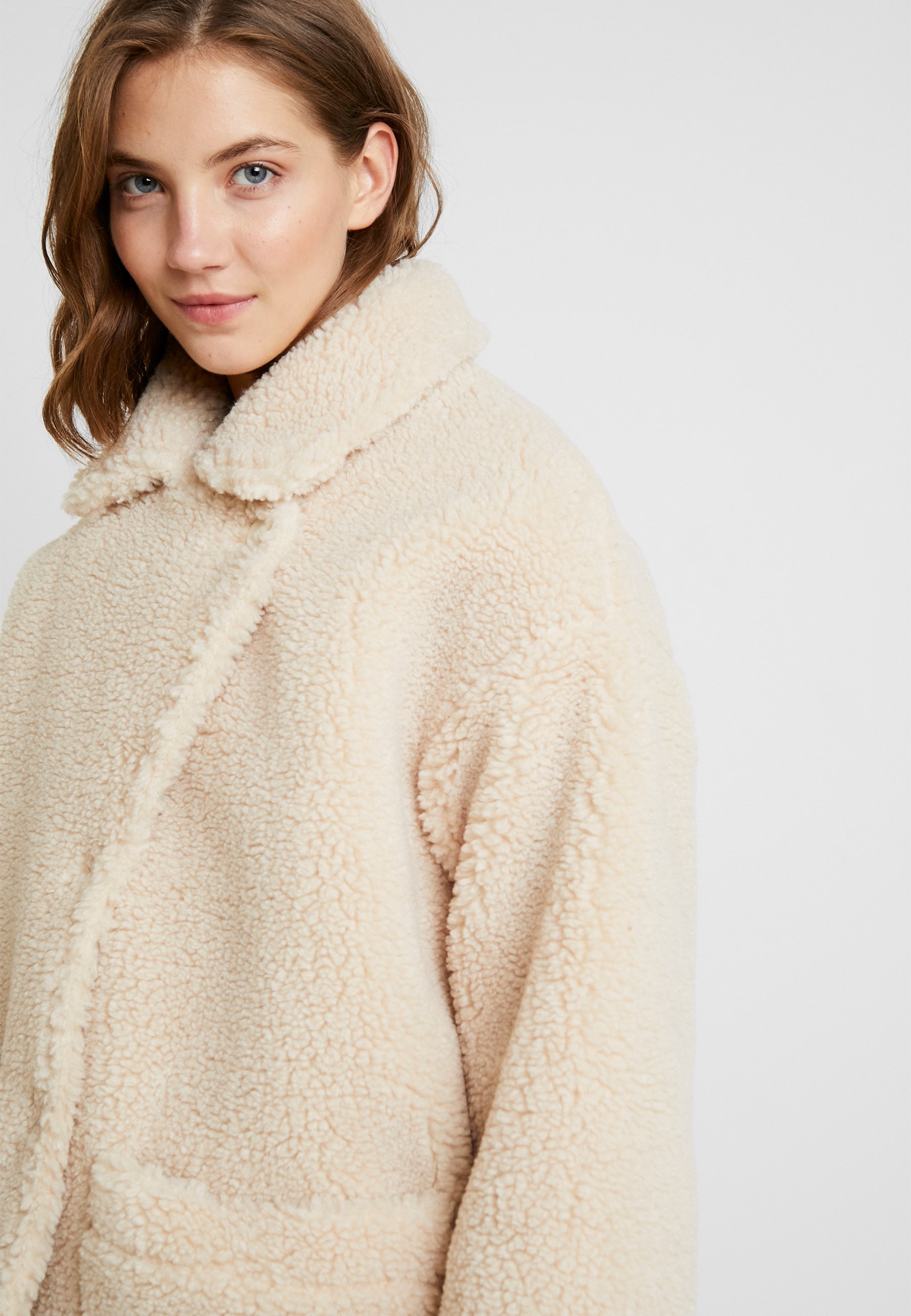 Monki MALOU JACKET Vinterjacka beige Zalando.se Monki MALOU JACKET Vinterjacka black Zalando.se