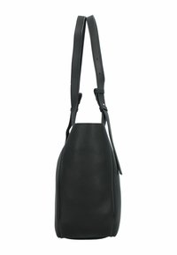 Sac à main en cuir noir avec une finition texturée, présentant une silhouette incurvée, des bandoulières réglables et un minimum de détails en métal.
