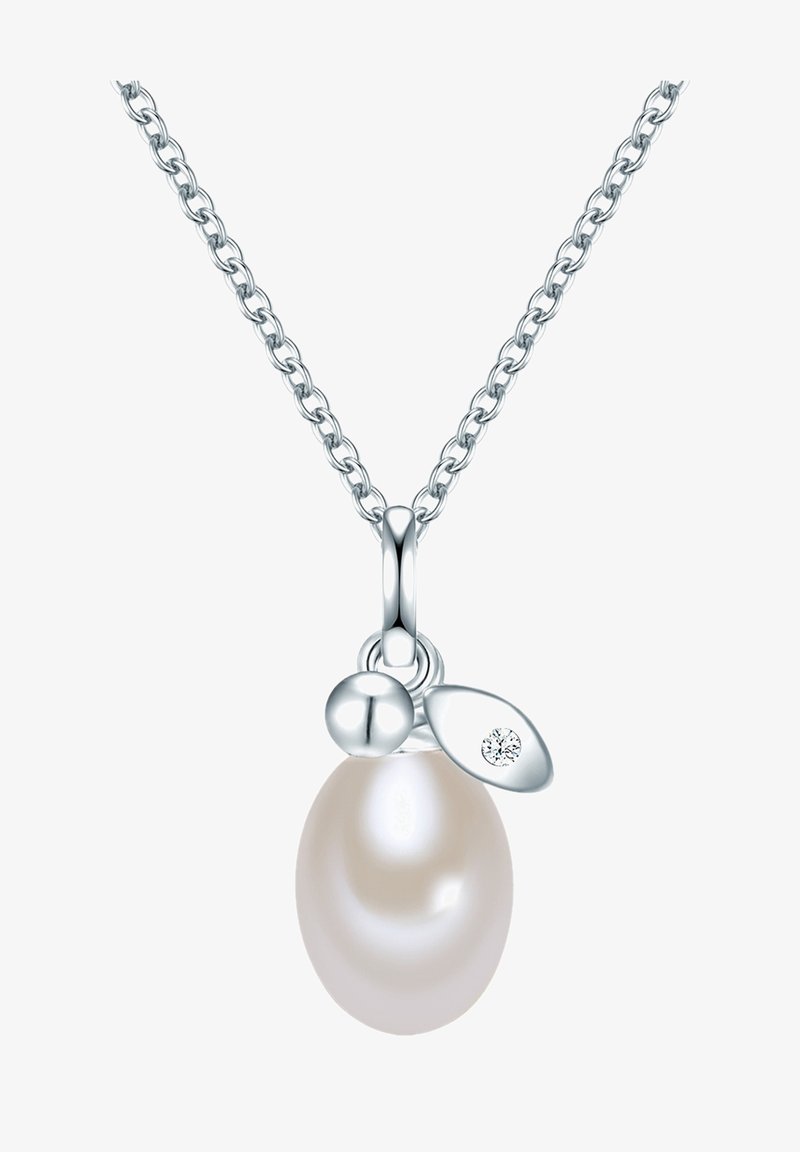 Sølv halskæde med en rund hvid perleanhæng, en lille cirkulær charm og en flad, oval accent sat med en klar sten.