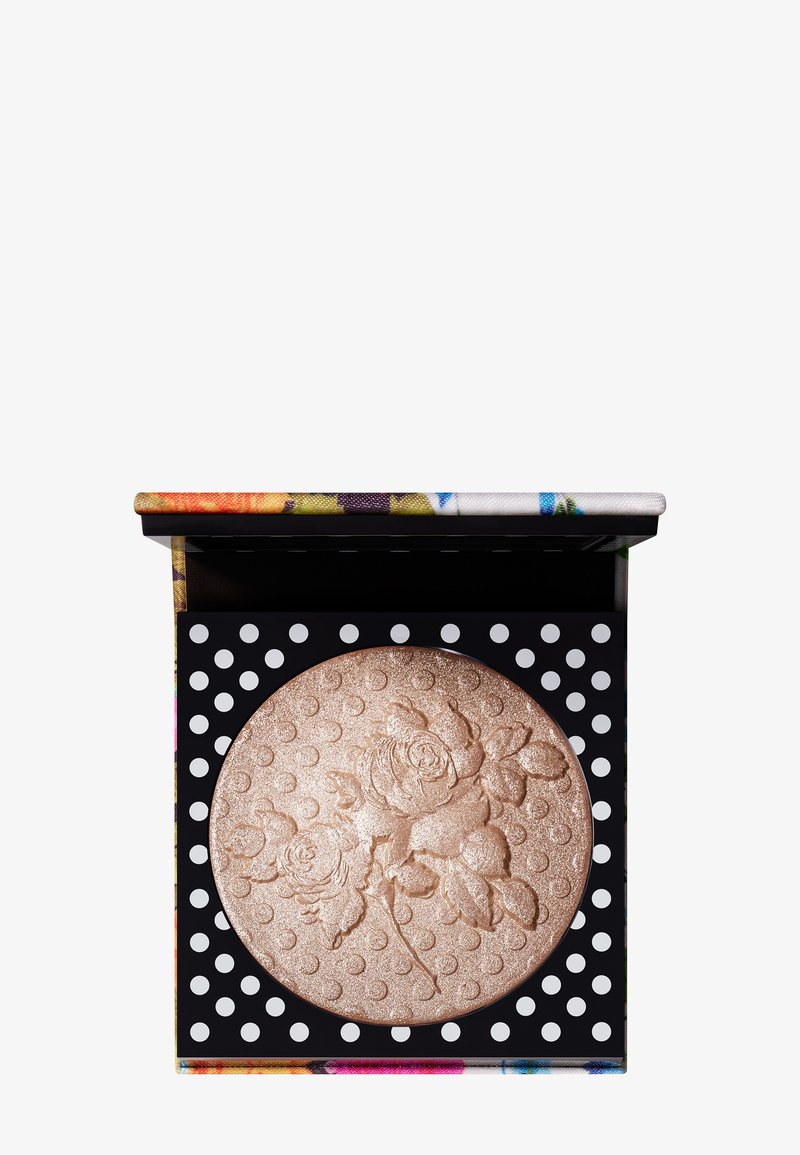 MAC - EXTRA DIMENSION SKINFINISH RICHARD QUINN EDITION - Utrwalanie makijażu, Powiększ