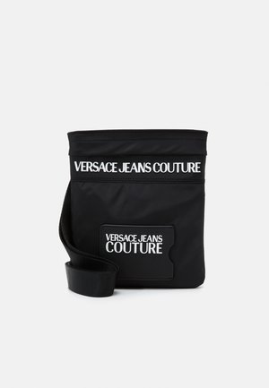 Versace Jeans Couture ICONIC LOGO - Sac bandoulière - black