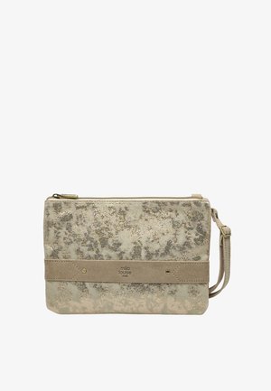 Pochette à bracelet beige et or métallisé avec fermeture éclair, bande d'accent en daim, et sangle latérale ajustable, marquée "mila louise PARIS".