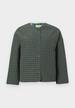 Mørkegrøn ternet jakke med rund halsudskæring, lange ærmer og knapper foran. Glat tekstur med et mønstret for