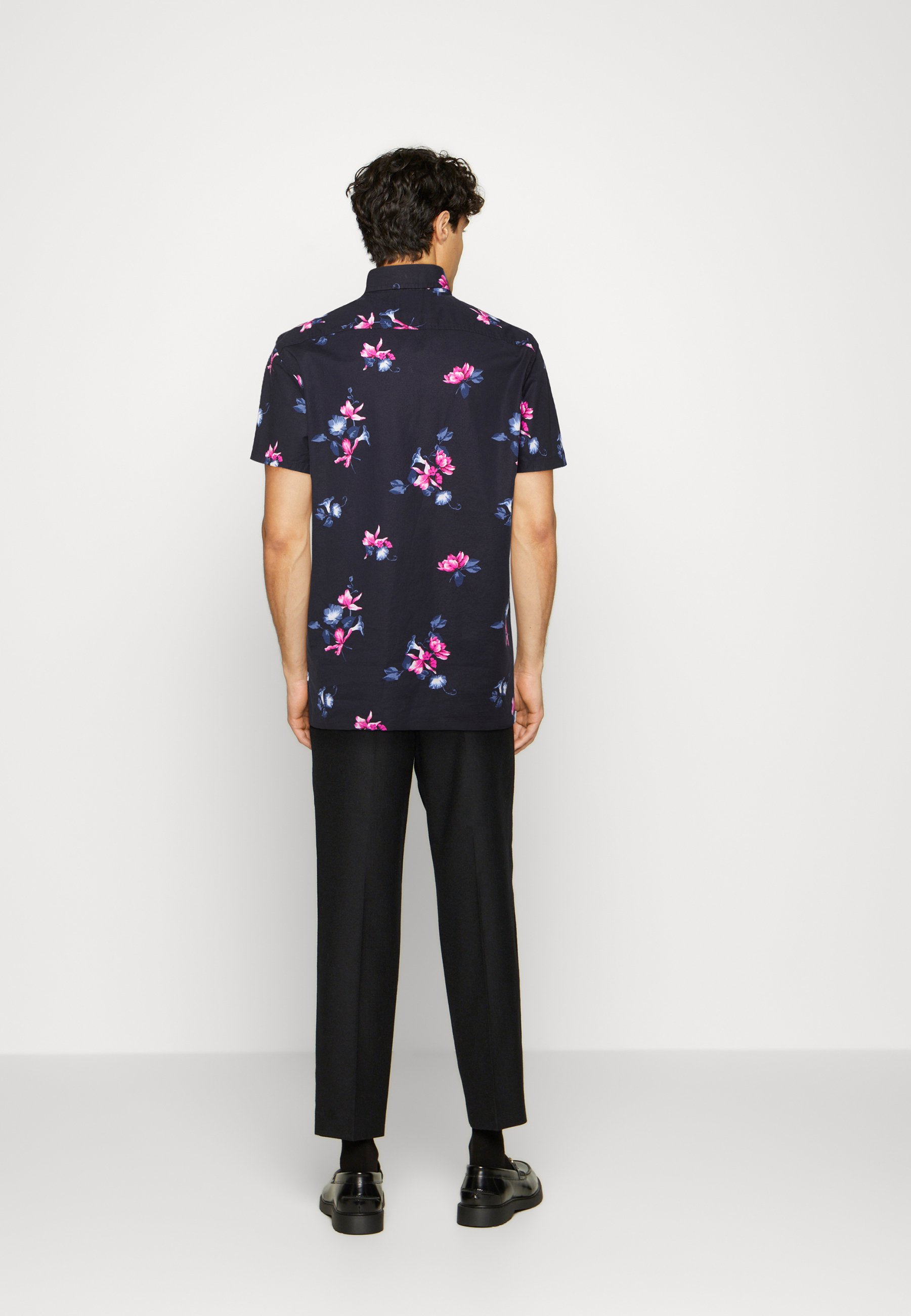 Hollister Co. SLIM STORES - Shirt 