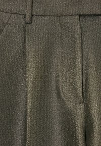 Reiss REGULAR FIT-SIENNA SPARKLE TAPERED - Chinot - dark gold