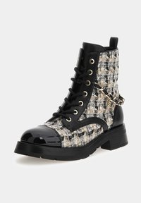 Guess Bottines à lacets - black
